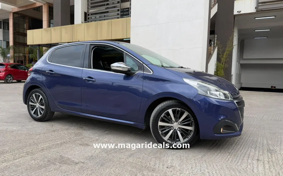 PEUGEOT 208 Moonroof in Nairobi in Kenya for Sale | Magari Deals