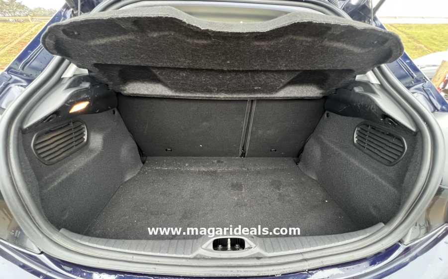 PEUGEOT 208  in Kenya for Sale | Magari Deals
