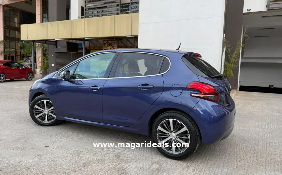 PEUGEOT 208 Moonroof in Nairobi in Kenya for Sale | Magari Deals