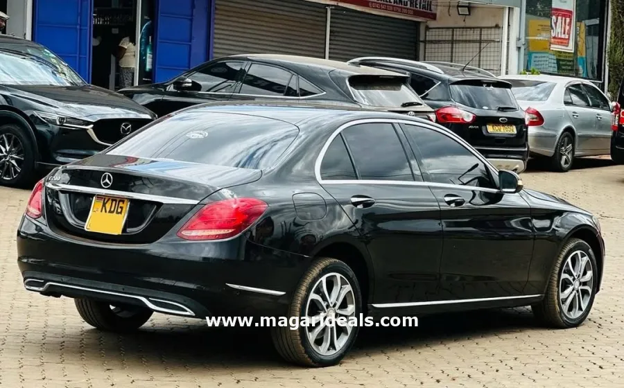 2015 MERCEDES BENZ C200 in Kenya for Sale | Magari Deals