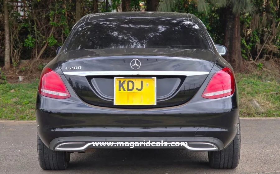 MERCEDES BENZ C200  in Kenya for Sale | Magari Deals