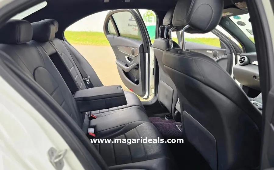 MERCEDES BENZ C200 2016 in Kenya for Sale | Magari Deals