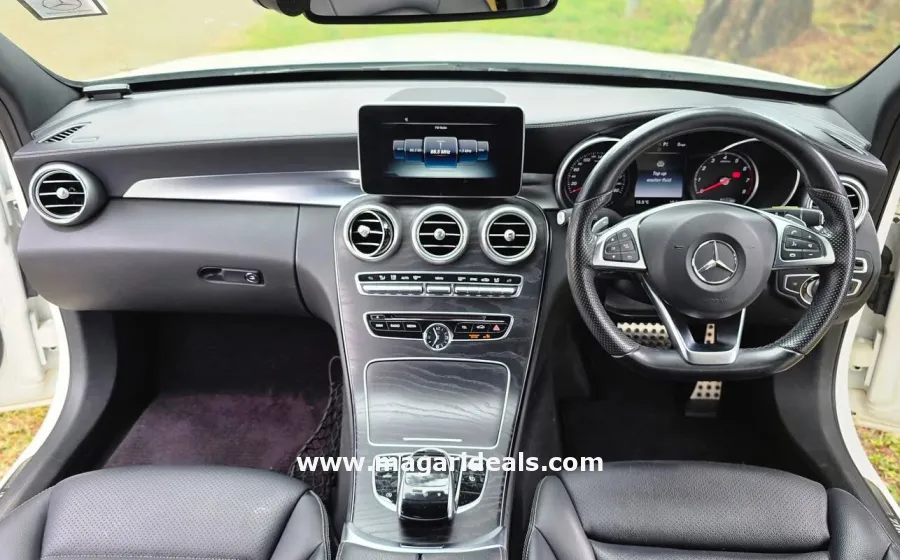 MERCEDES BENZ C200 2016 in Kenya for Sale | Magari Deals