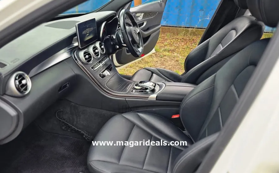MERCEDES BENZ C200 2016 in Kenya for Sale | Magari Deals