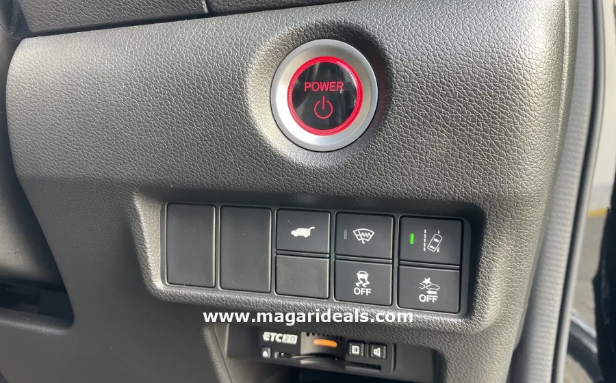 HONDA CR-V 4WD HYBRID EX MASTERPIECE W/SUNROOF in Kenya for Sale | Magari Deals