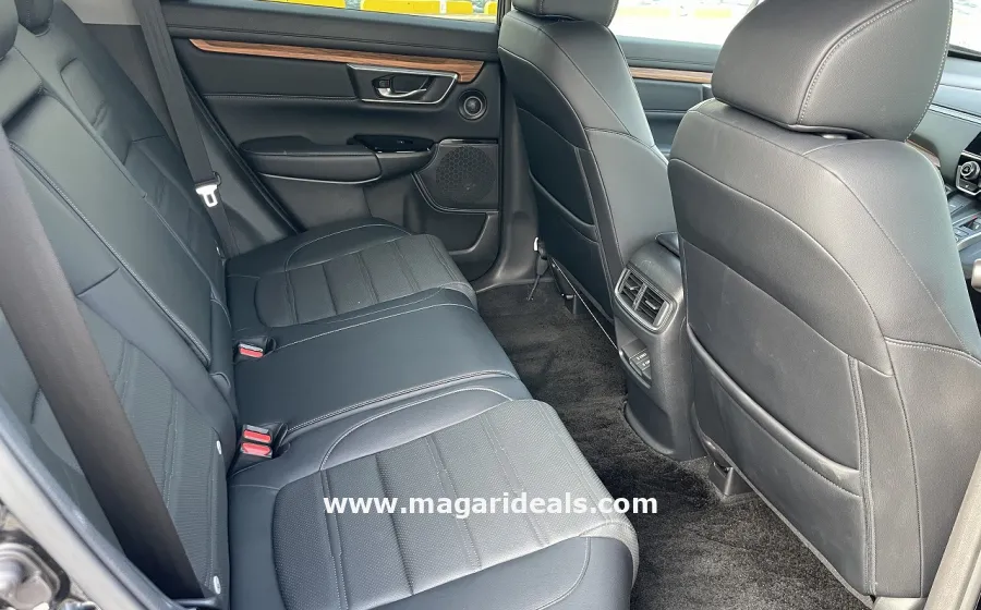 HONDA CR-V 4WD HYBRID EX MASTERPIECE W/SUNROOF in Kenya for Sale | Magari Deals