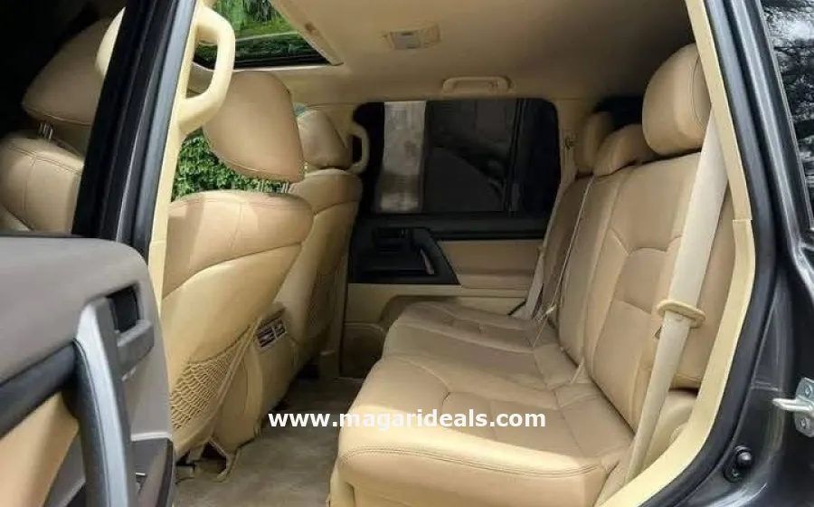 Toyota Landcruiser ZX 2016 Facelift  in Kenya for Sale | Magari Deals