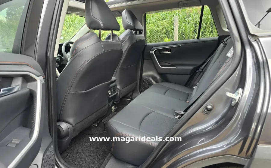TOYOTA RAV-4 Adventure in Kenya for Sale | Magari Deals