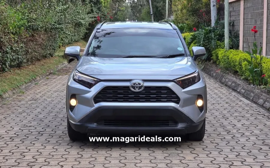 TOYOTA RAV4 BASE GRADE in Kenya for Sale | Magari Deals