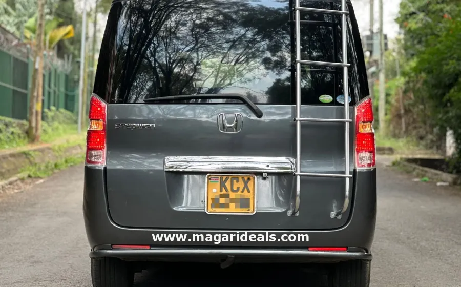 2012 Honda Stepwagon in Kenya for Sale | Magari Deals