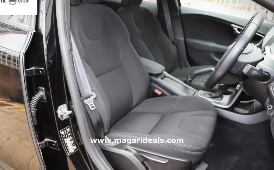VOLVO V40 T2 in Kenya for Sale | Magari Deals