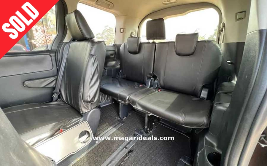 TOYOTA NOAH 2.0 in Kenya for Sale | Magari Deals