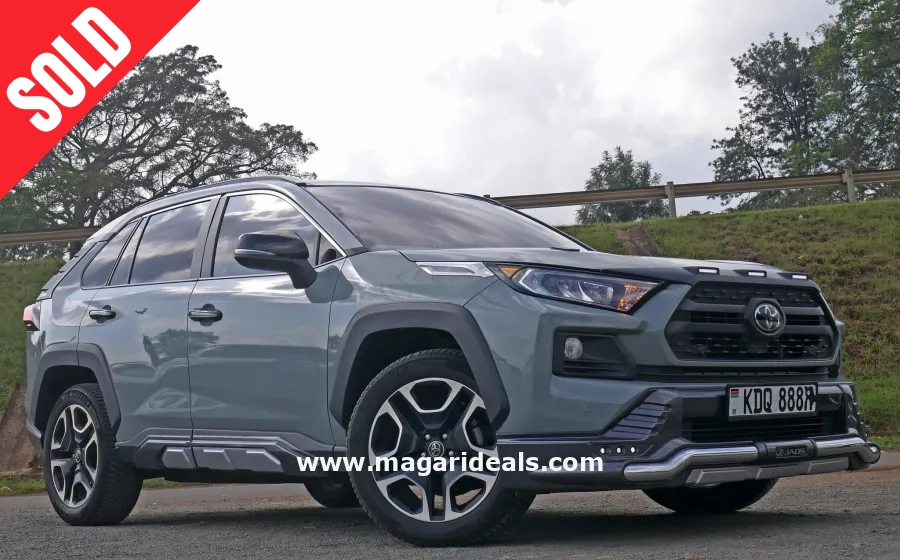 TOYOTA RAV-4 with SUNROOF in Kenya for Sale | Magari Deals