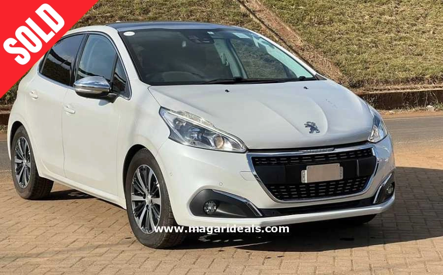 PEUGEOT 208 with MOONROOF for Sale | Best Buy