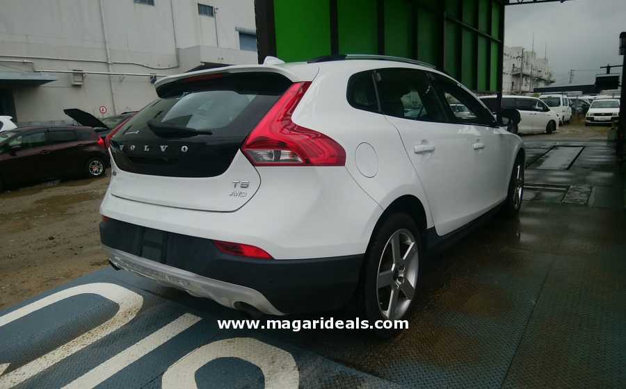 VOLVO V40 CROSS COUNTRY T5 2000cc Petrol for Sale in Kenya | Magari Deals