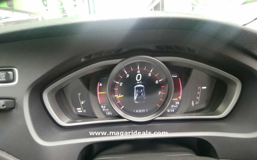 VOLVO V40 CROSS COUNTRY T5 2000cc Petrol for Sale in Kenya | Magari Deals