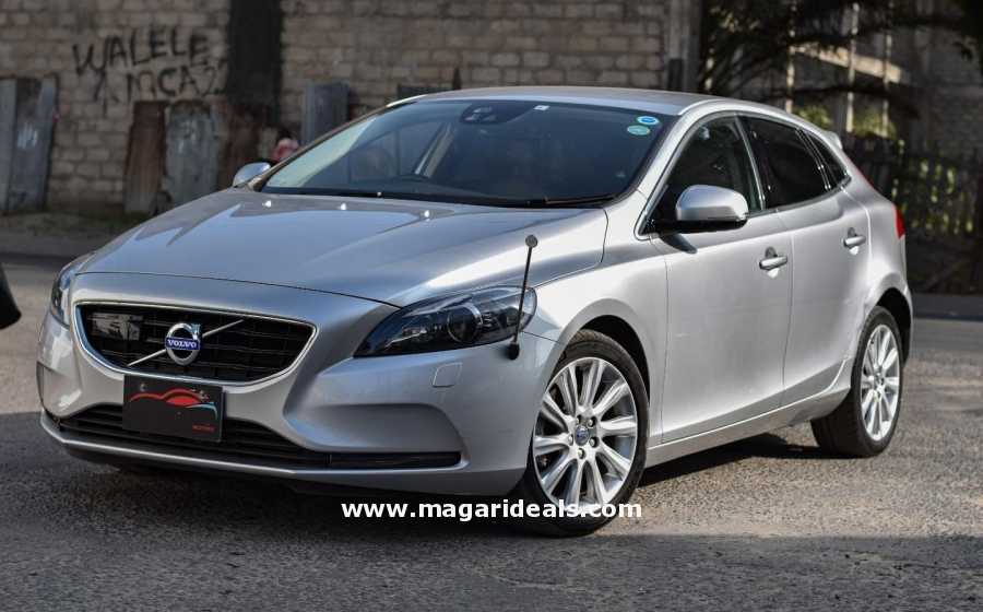 Volvo V40 T4 1600cc 2015 model for Sale in Kenya | Magari Deals