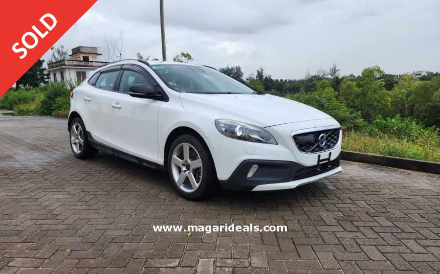 VOLVO V40 CROSS COUNTRY T5 for Sale | Best Buy