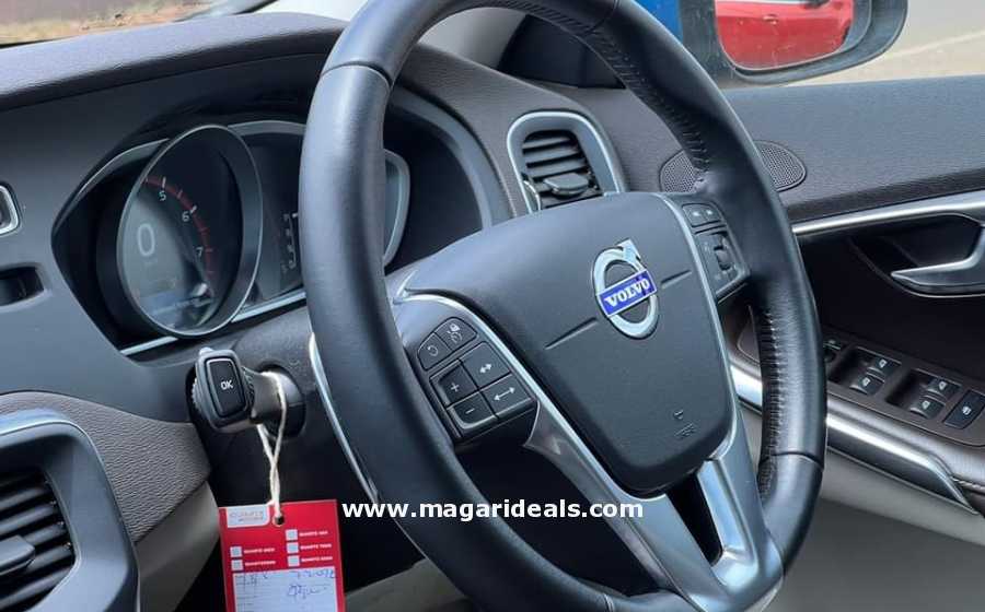 VOLVO V40 T3 for Sale | Best Buy