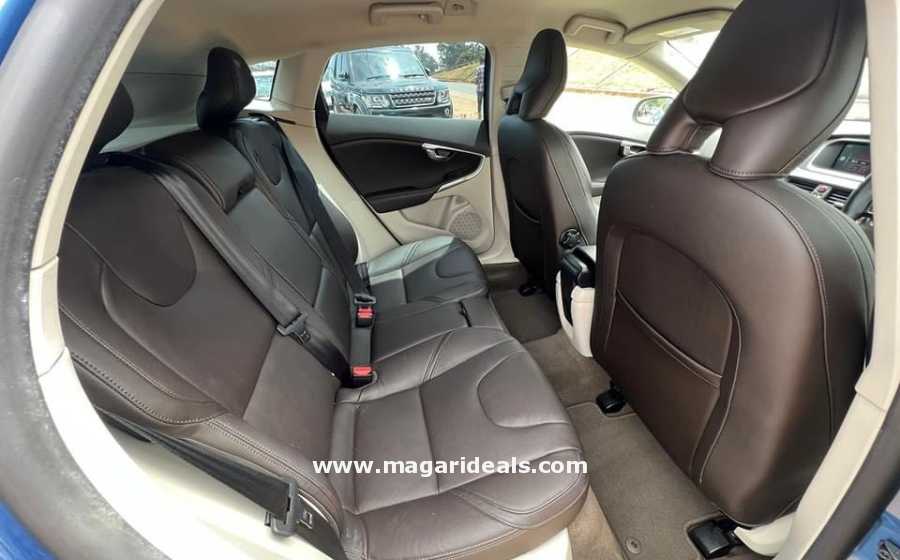 VOLVO V40 T3 for Sale | Best Buy