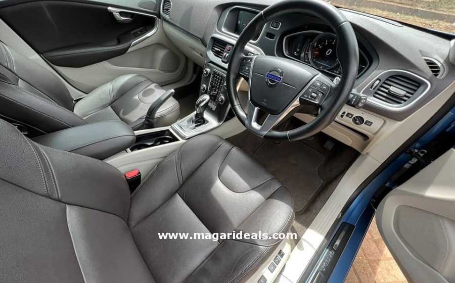 VOLVO V40 T3 for Sale | Best Buy