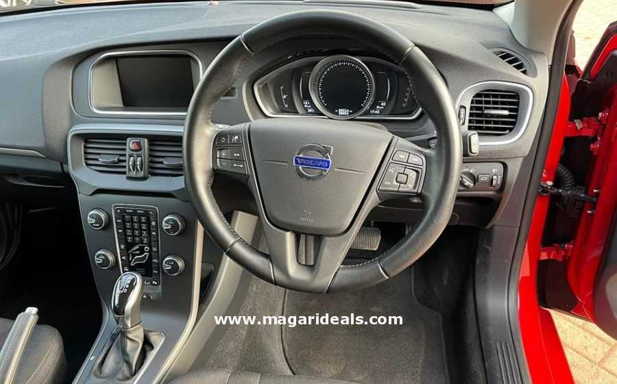 VOLVO V40 T3 for Sale | Best Buy