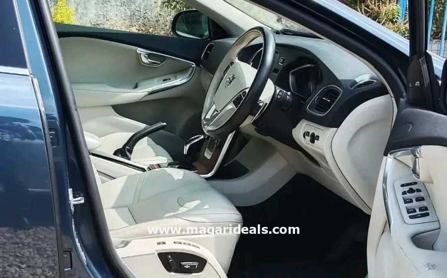 Volvo V40 D4 for Sale | Best Buy