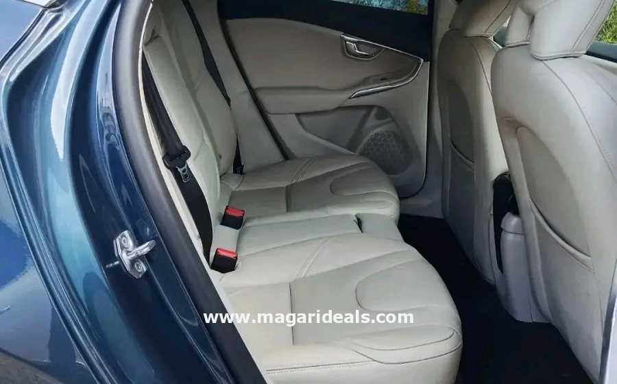 Volvo V40 D4 for Sale | Best Buy