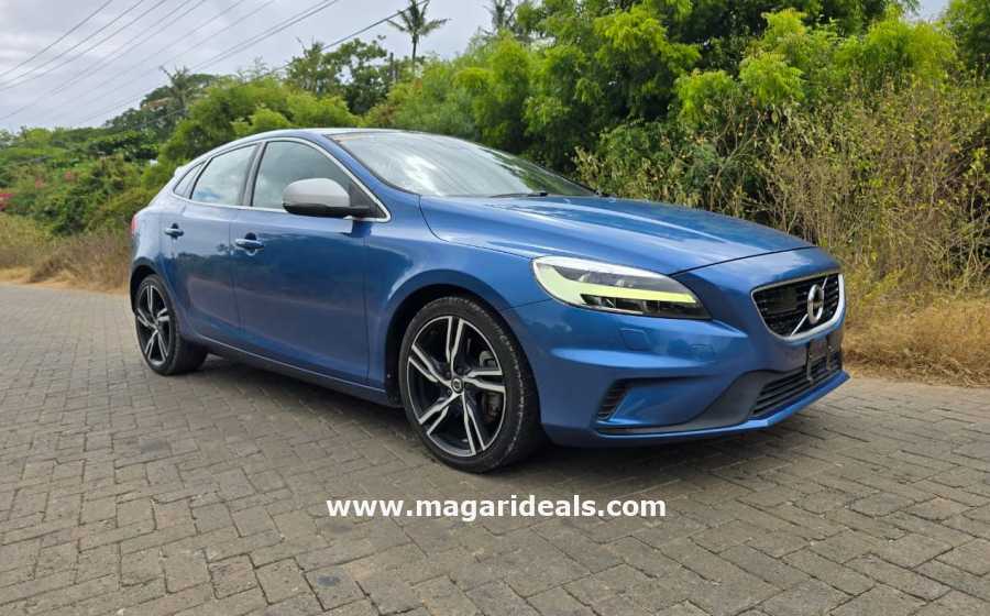 VOLVO V40 R-DESIGN T5 in Kenya for Sale | Magari Deals