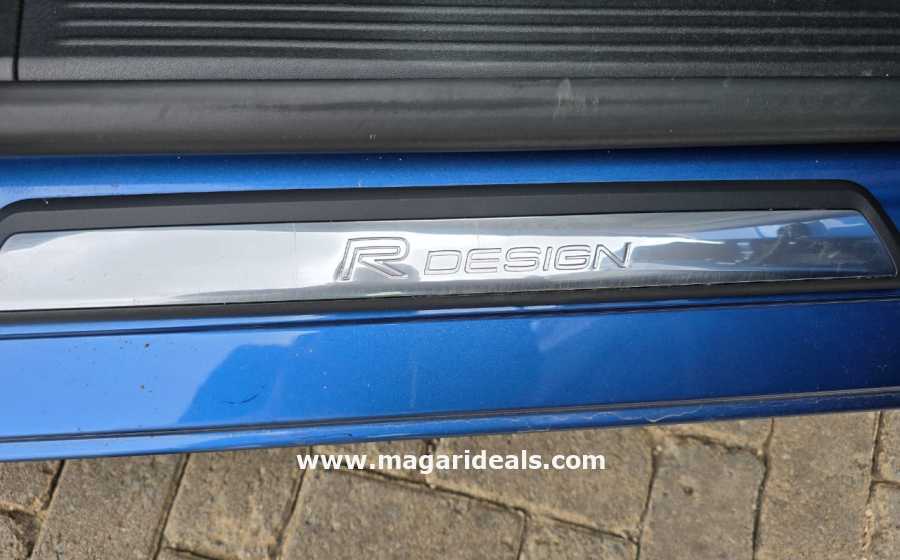 VOLVO V40 R-DESIGN T5 in Kenya for Sale | Magari Deals