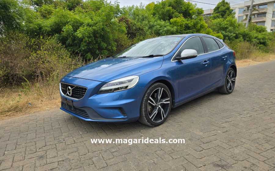 VOLVO V40 R-DESIGN T5 in Kenya for Sale | Magari Deals