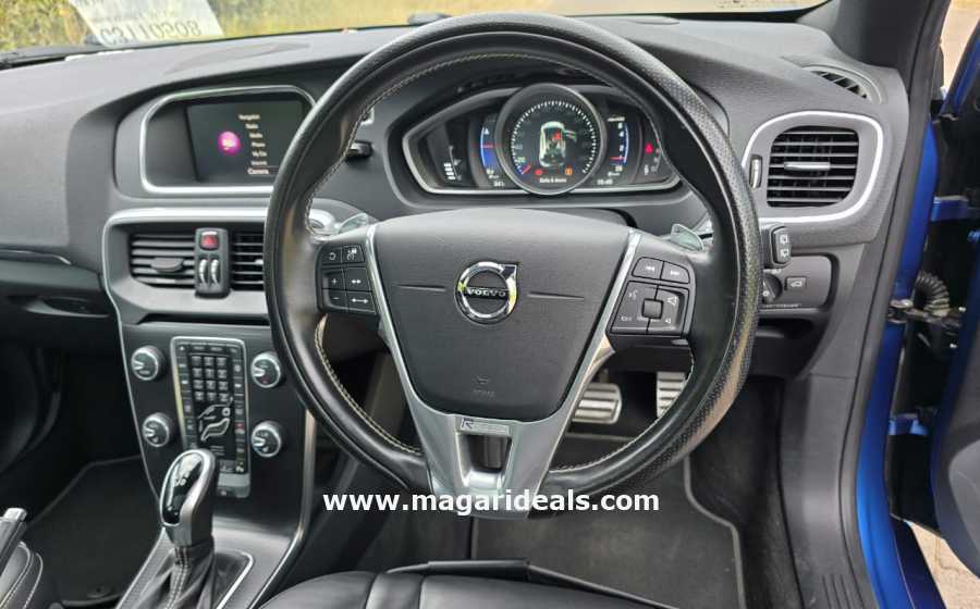 VOLVO V40 R-DESIGN T5 in Kenya for Sale | Magari Deals