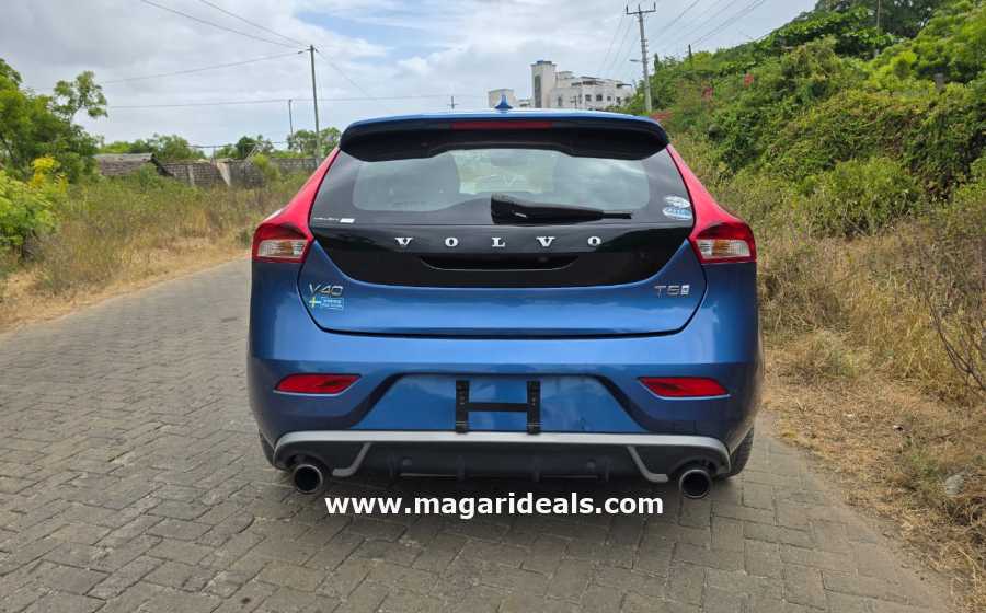 VOLVO V40 R-DESIGN T5 in Kenya for Sale | Magari Deals