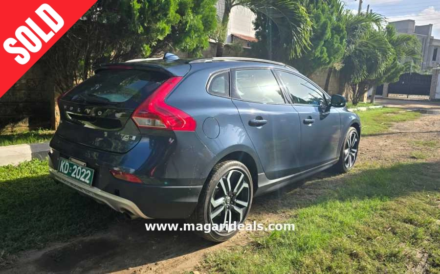 VOLVO V40 T5 Crosscountry AWD in Kenya for Sale | Magari Deals