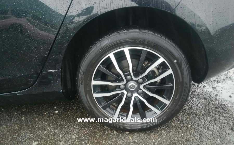 VOLVO V40 T2 in Kenya for Sale | Magari Deals