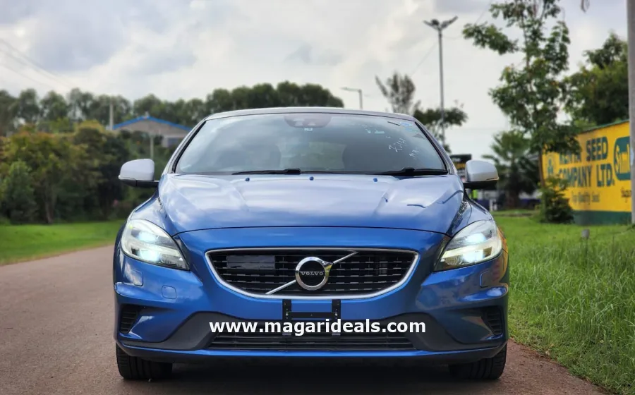 VOLVO V40 R-DESIGN T5 in Kenya for Sale | Magari Deals