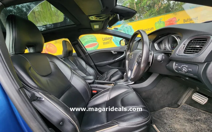 VOLVO V40 R-DESIGN T5 in Kenya for Sale | Magari Deals