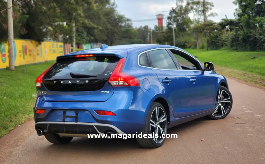 VOLVO V40 R-DESIGN T5 in Kenya for Sale | Magari Deals